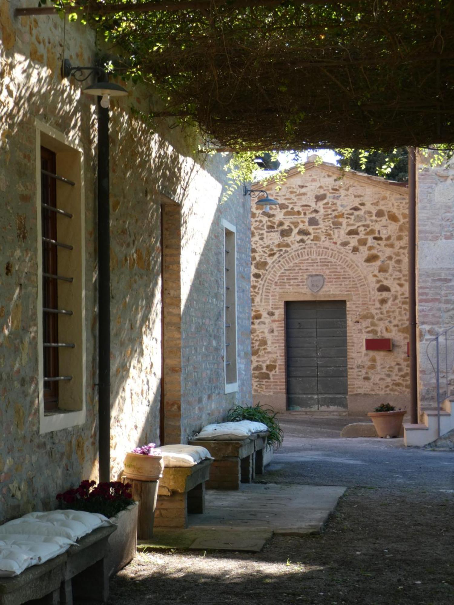 Agriturismo Le Case Di San Vivaldo Montaione Exterior photo